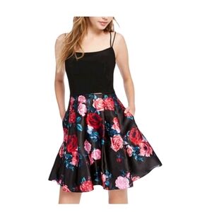 Blondie by Stacy Sklar Size S Floral Black and Red Cocktail Evening  Dress